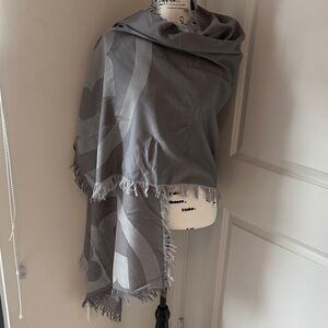 Tory Burch Gray Sit Logo Jacquard Scarf